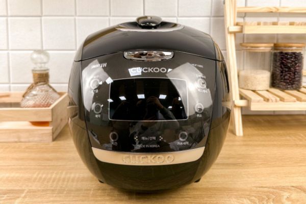 Toàn bộ nồi cơm điện cao tần Cuckoo CRP-HUF10BS chính hãng Hàn Quốc