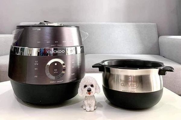 Bảng điều khiển Direct Touch và các chế độ nấu của nồi cơm điện Cuckoo
