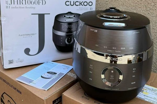 Bộ nồi cơm điện cao tần Cuckoo CRP-JHR1060FD và phụ kiện chính hãng Hàn Quốc