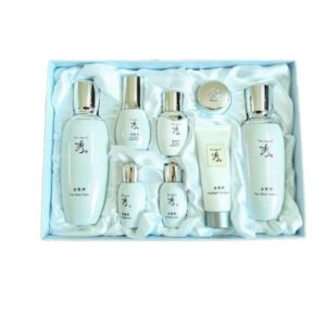 Set Dưỡng Trắng Da The Saga Of Xiu Pure White giúp dưỡng trắng, cấp ẩm và ngăn ngừa lão hóa da