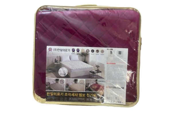 Chăn điện sưởi nhung Hanil Hàn Quốc có túi xách chính hãng, thiết kế sang trọng và an toàn cho sức khỏe.